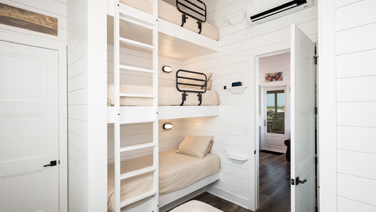 Photo of Bedroom in Port Bolivar
