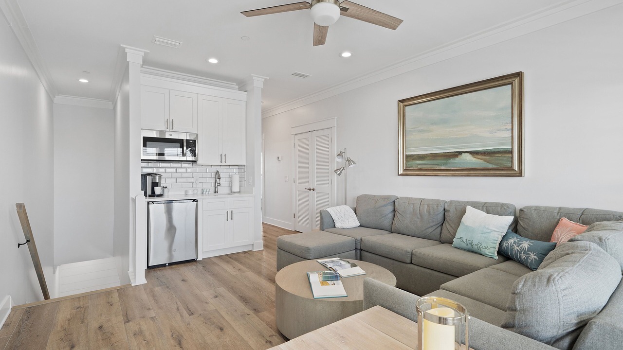 Photo of Livingroom in Fort Bay