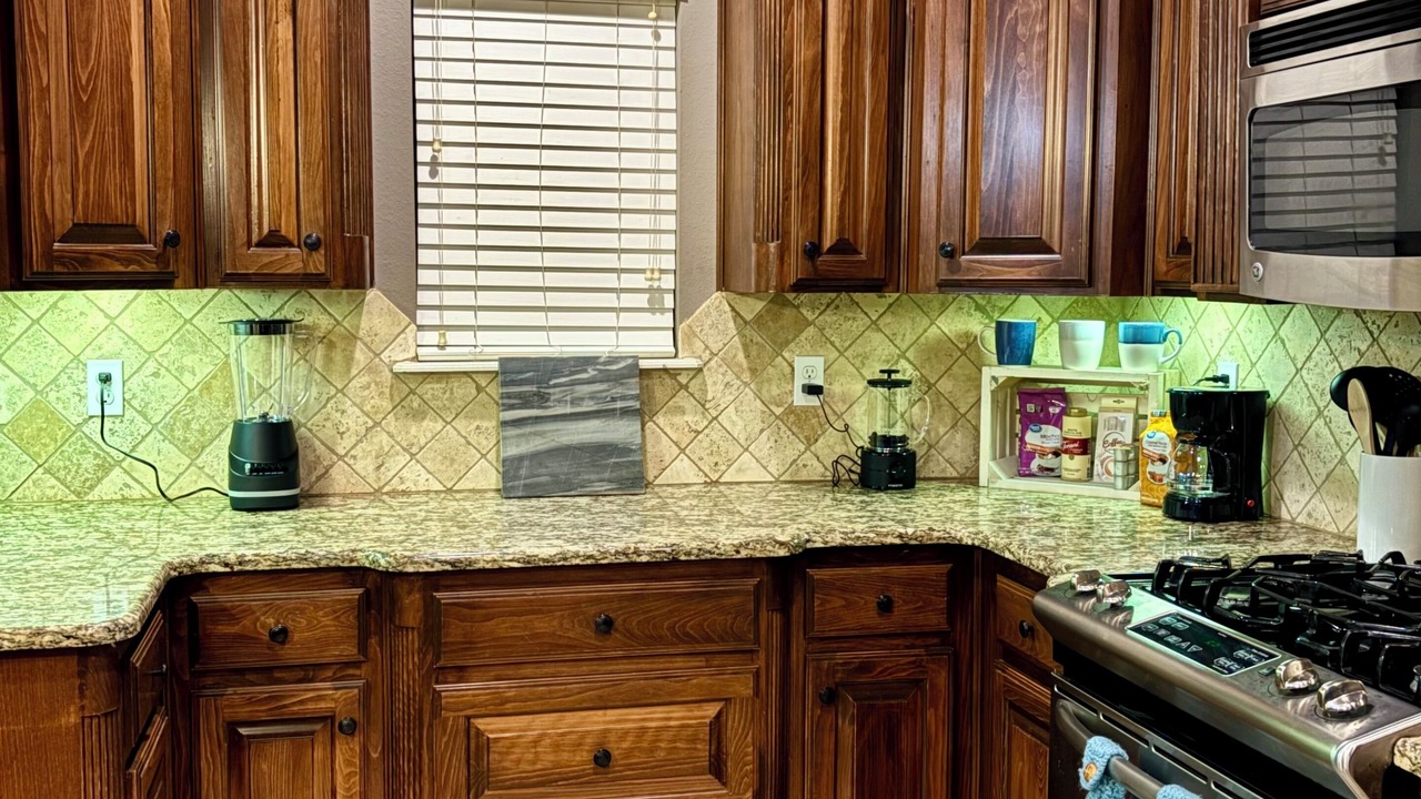 Photo of Kitchen in Red Chute