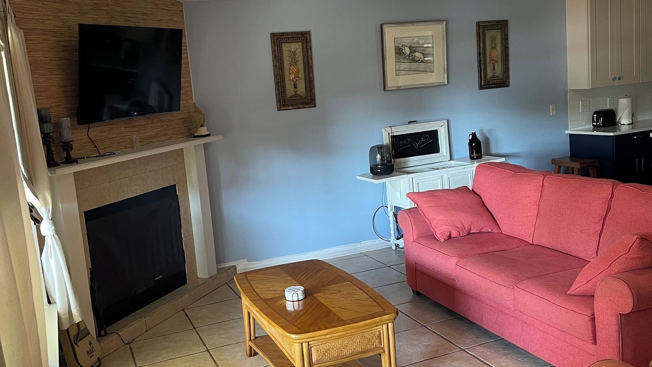 Photo of Livingroom in Carrabelle