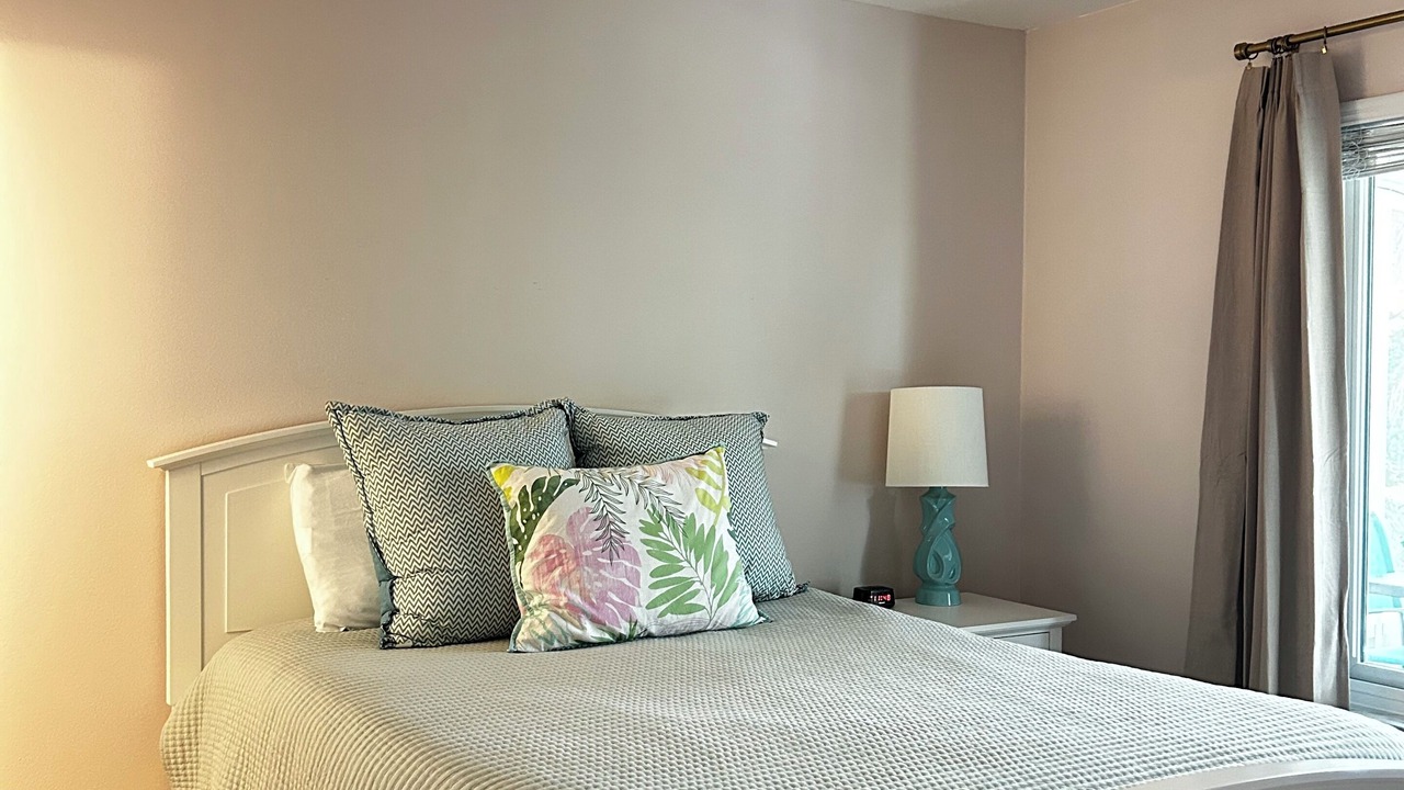 Photo of Bedroom in Bayshore Gardens