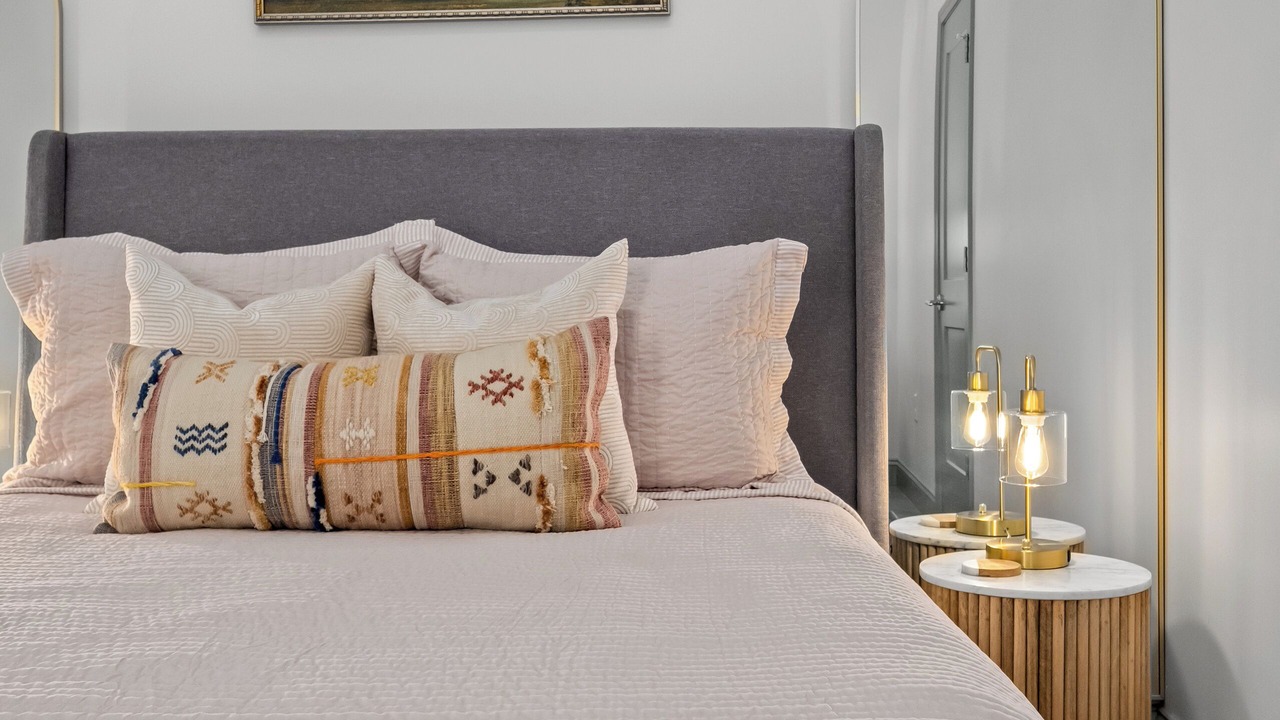 Photo of Bedroom in Central City