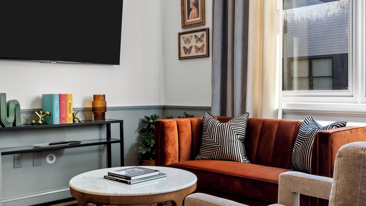 Photo of Livingroom in Central City