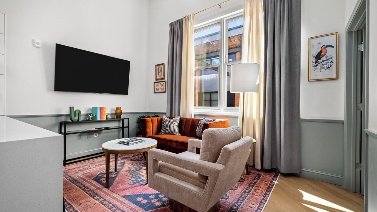 Photo of Livingroom in Central City