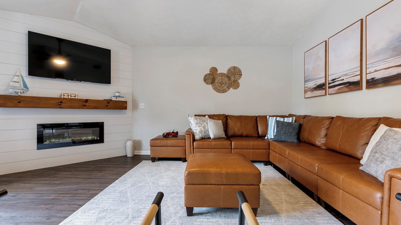 Photo of Livingroom in Upper Grand Lagoon