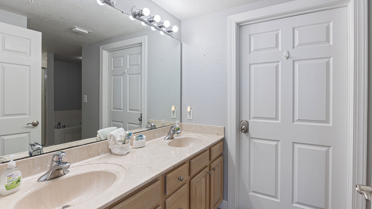 Photo of Bathroom in Ono Island