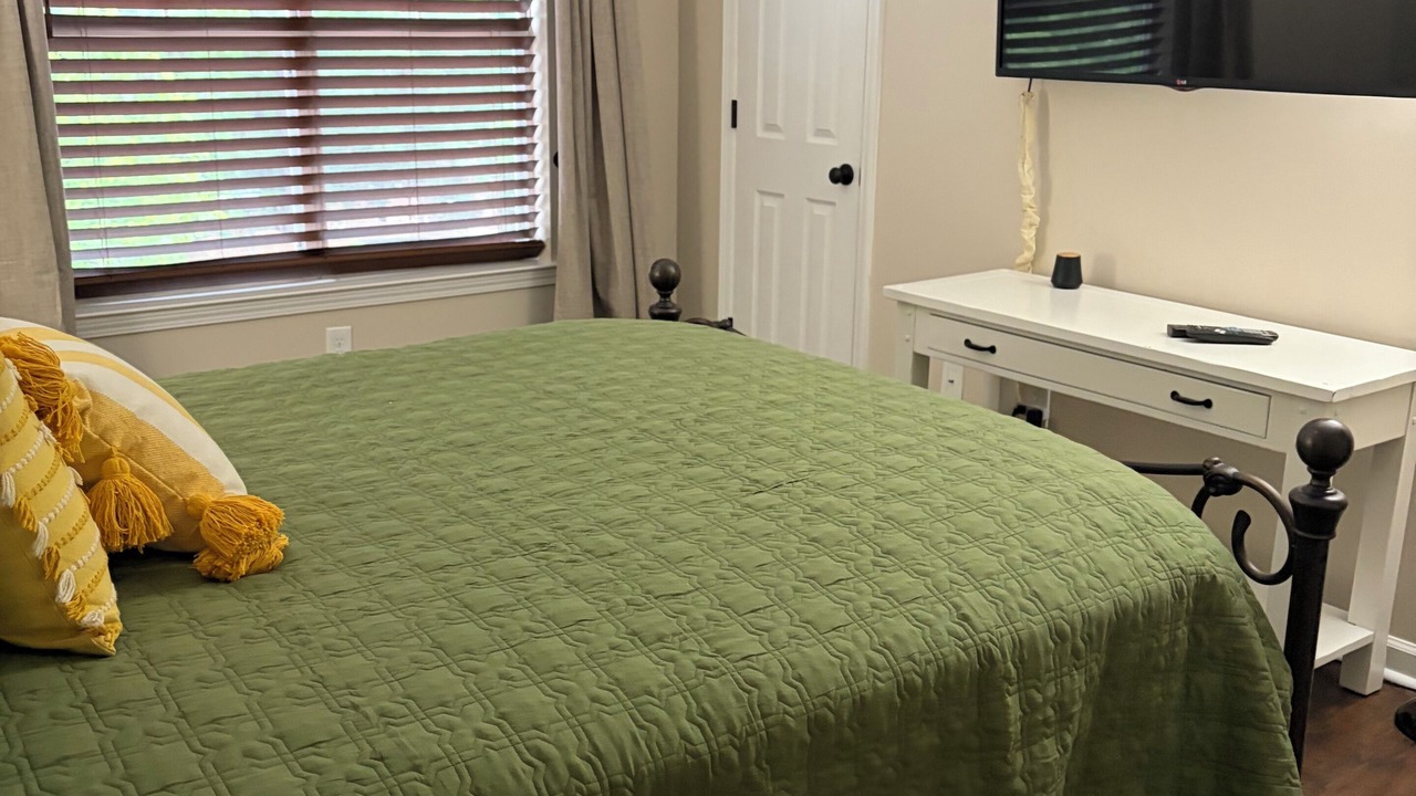 Photo of Bedroom in Dadeville