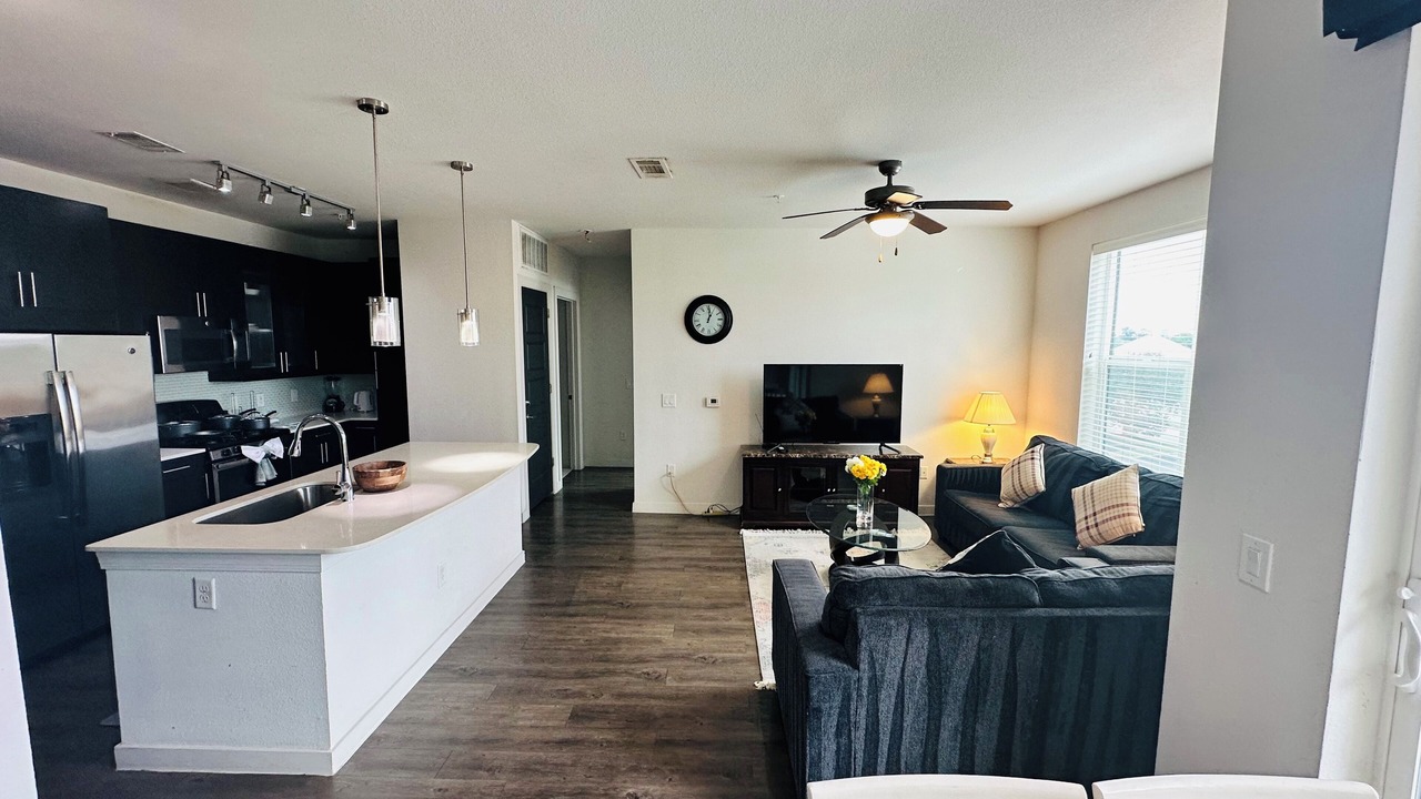 Photo of Livingroom in Braeswood Place