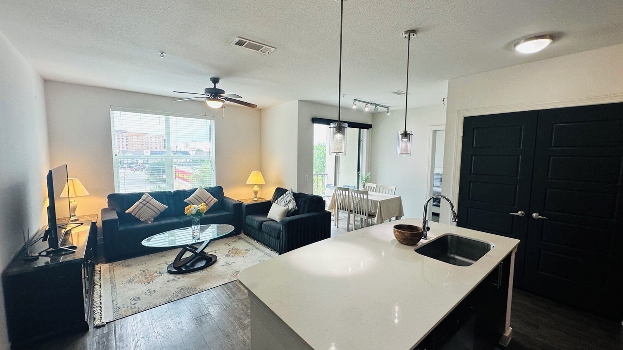 Photo of Livingroom in Braeswood Place
