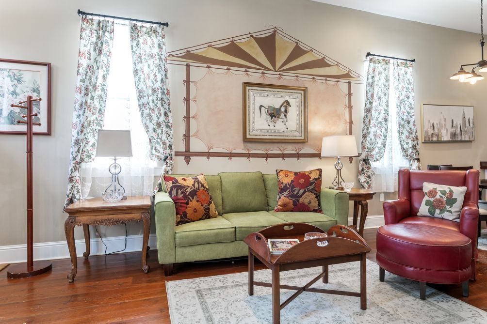 Photo of Livingroom in West Riverside