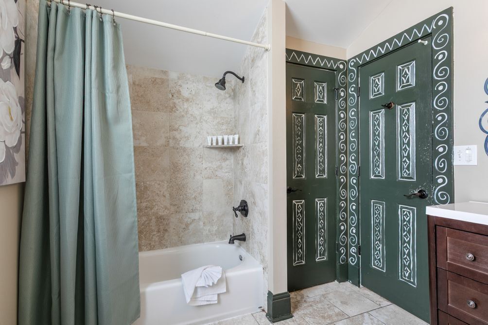 Photo of Bathroom in West Riverside