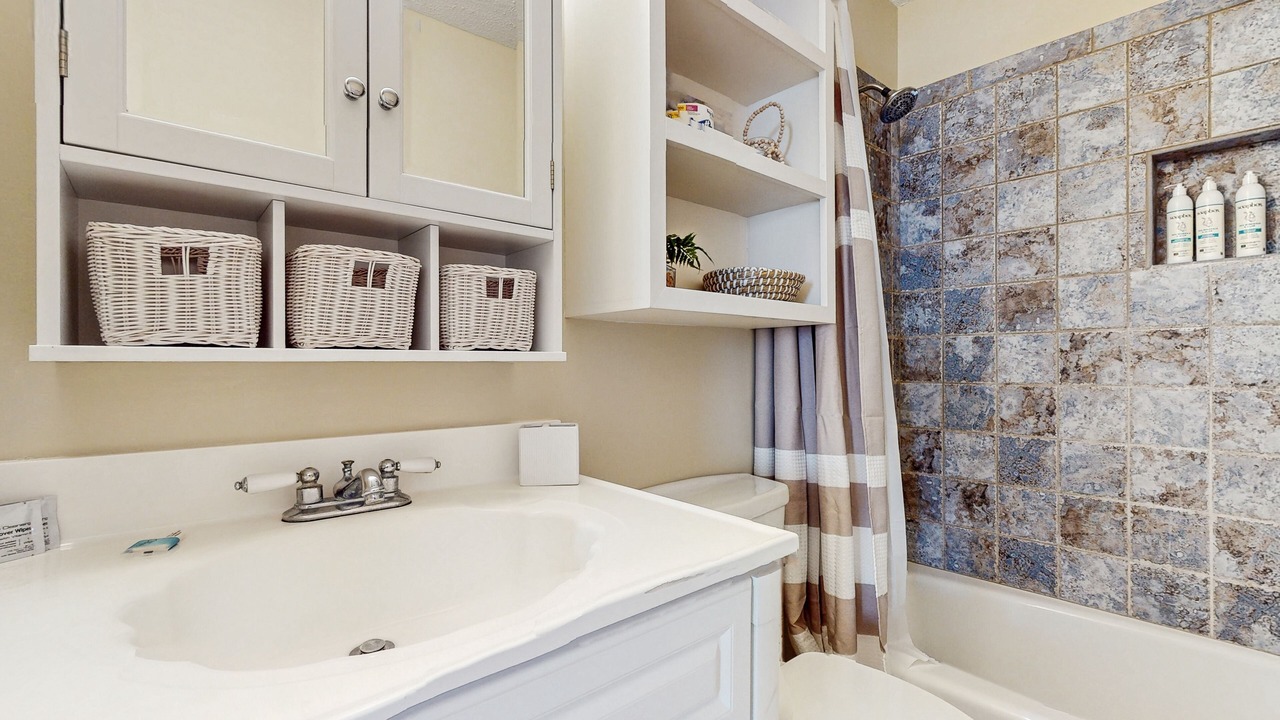 Photo of Bathroom in Plantation