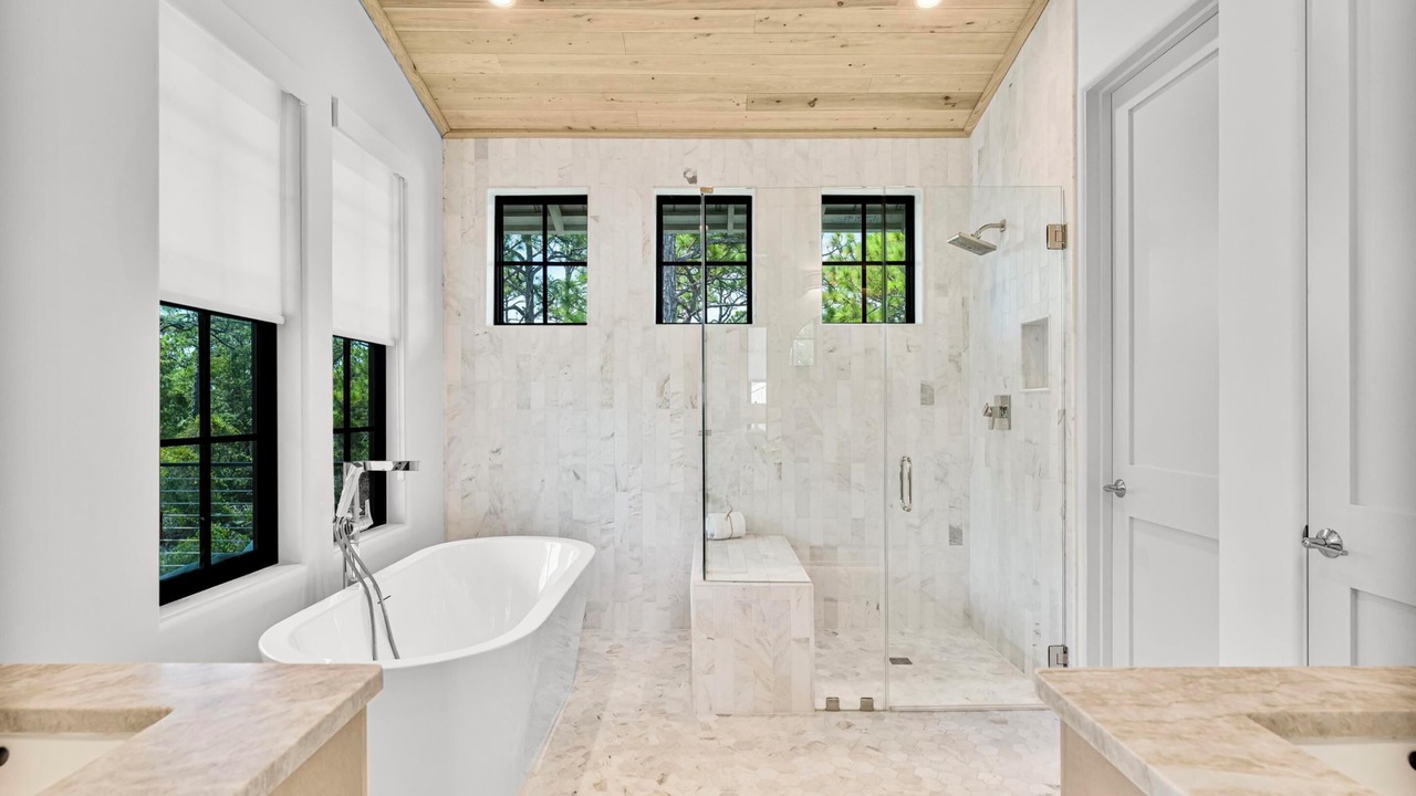 Photo of Bathroom in Treetop