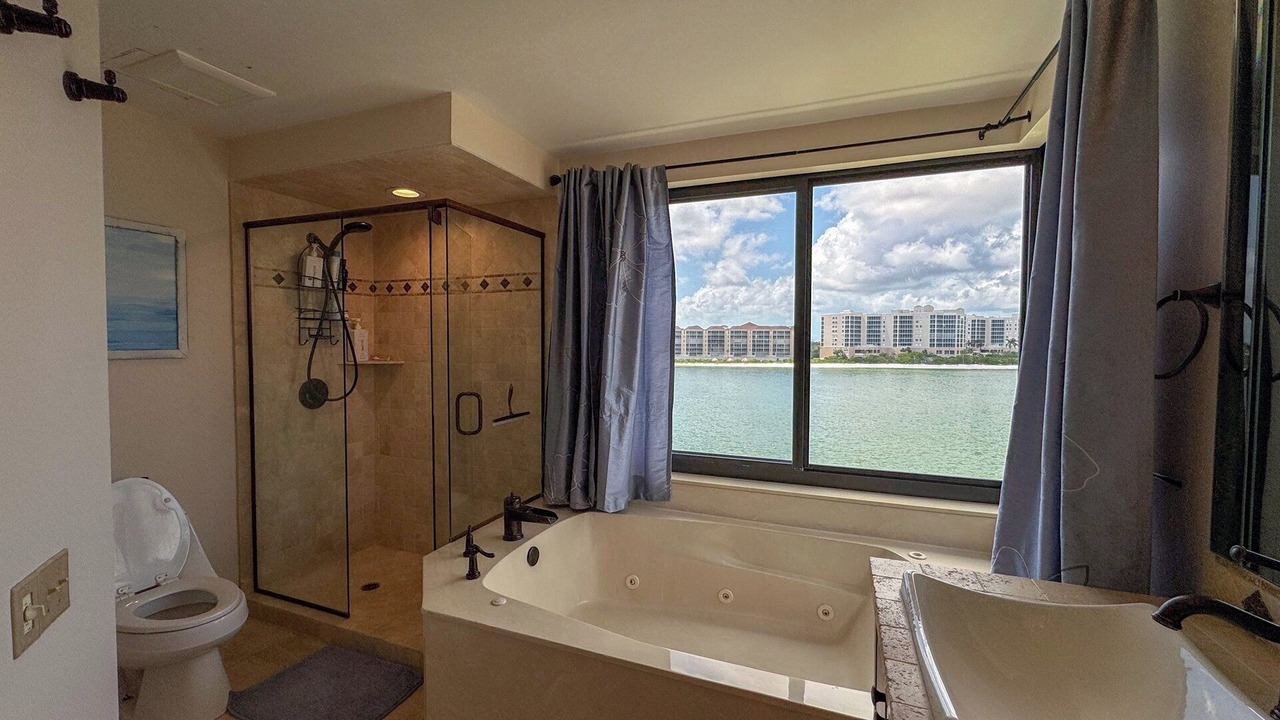 Photo of Bathroom in Isles of Capri