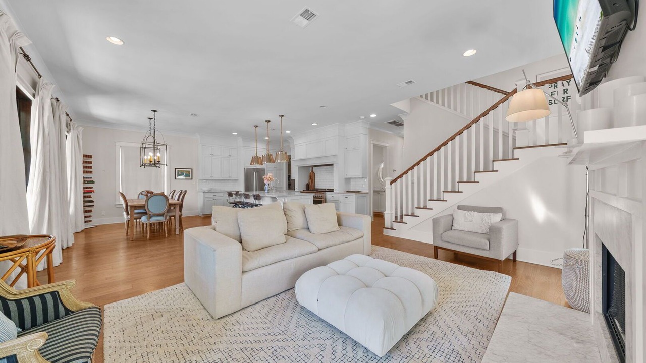 Photo of Livingroom in Lakeside at Blue Mountain Beach