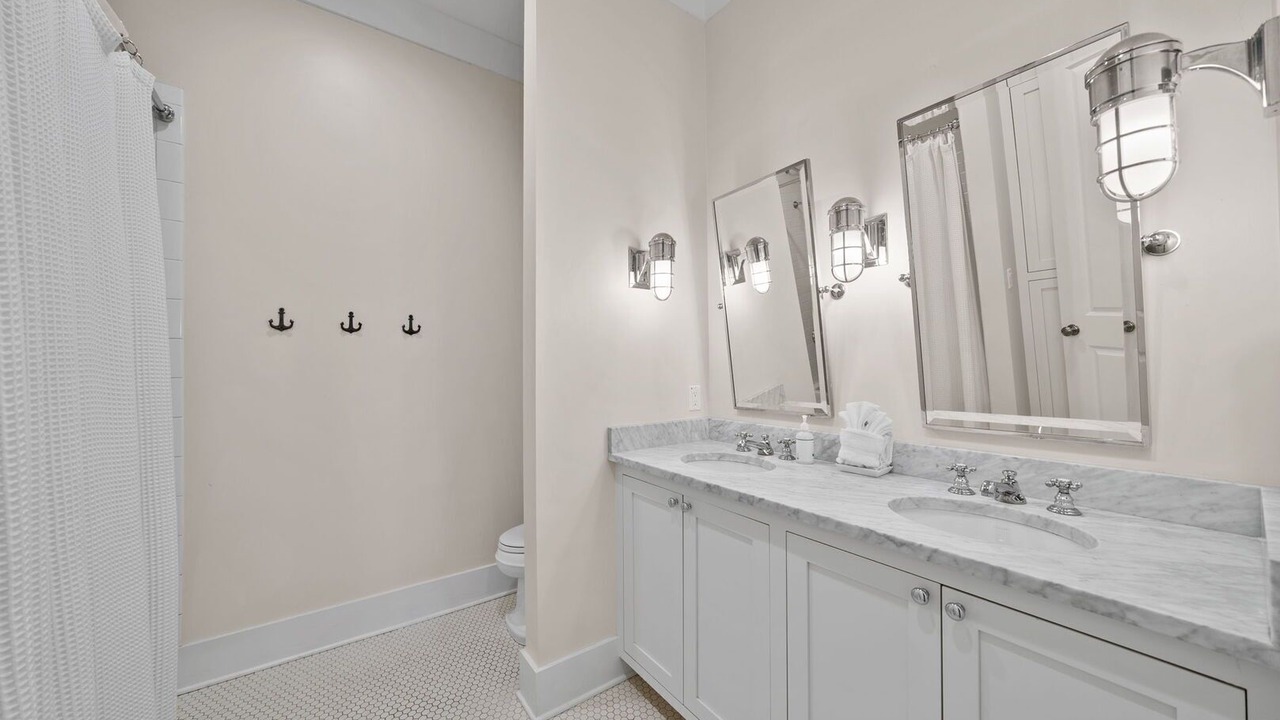 Photo of Bathroom in Lakeside at Blue Mountain Beach