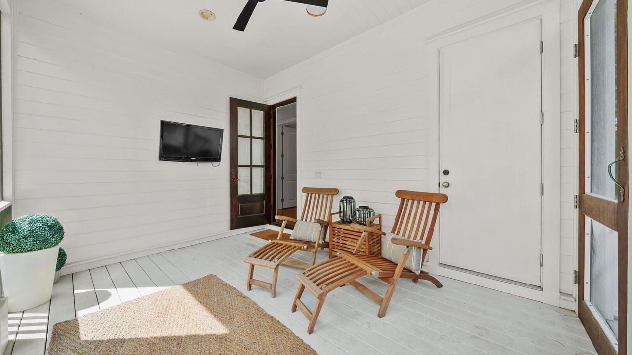 Photo of Patio Balcony in Lakeside at Blue Mountain Beach
