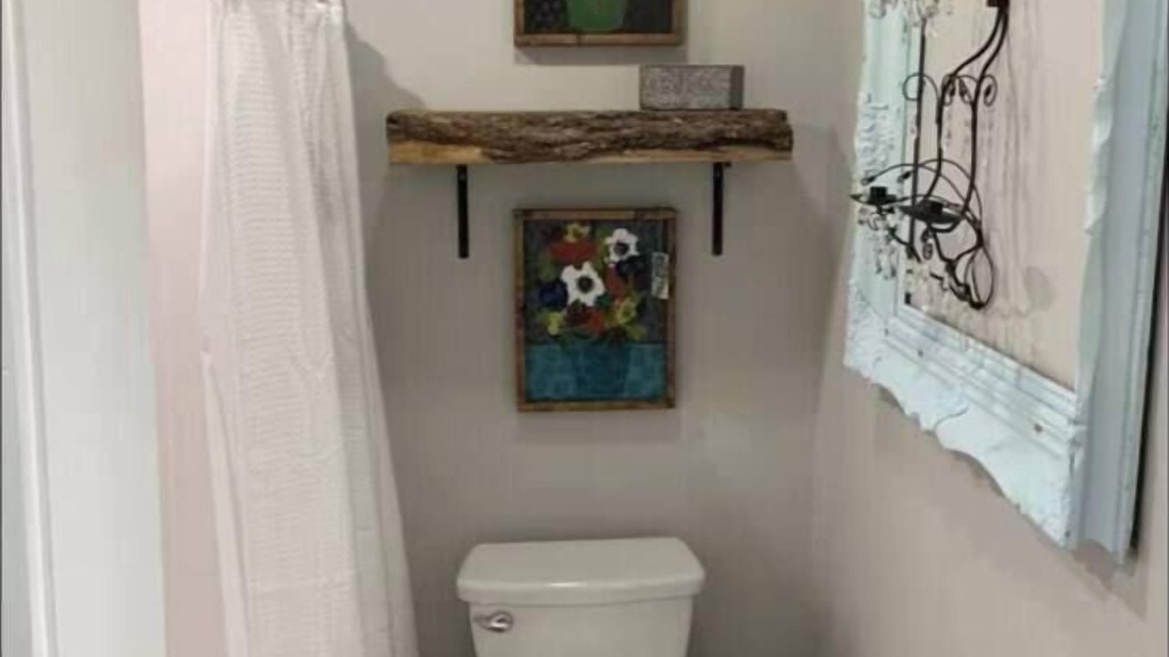 Photo of Bathroom in Fort Payne
