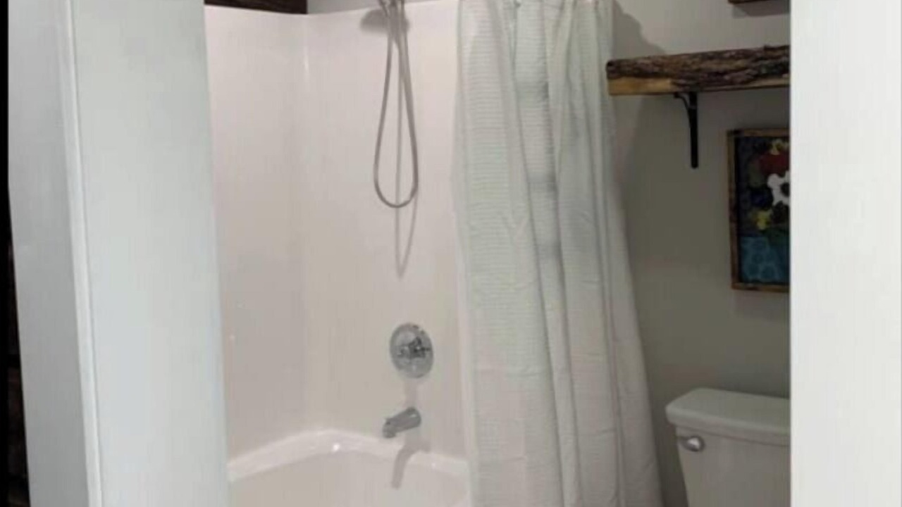 Photo of Bathroom in Fort Payne