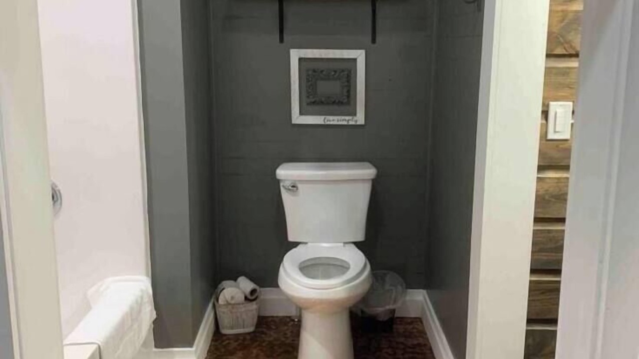 Photo of Bathroom in Fort Payne