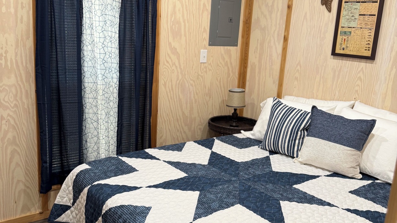 Photo of Bedroom in South Toledo Bend