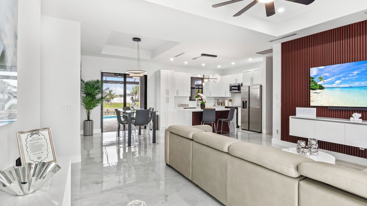 Photo of Livingroom in Diplomat