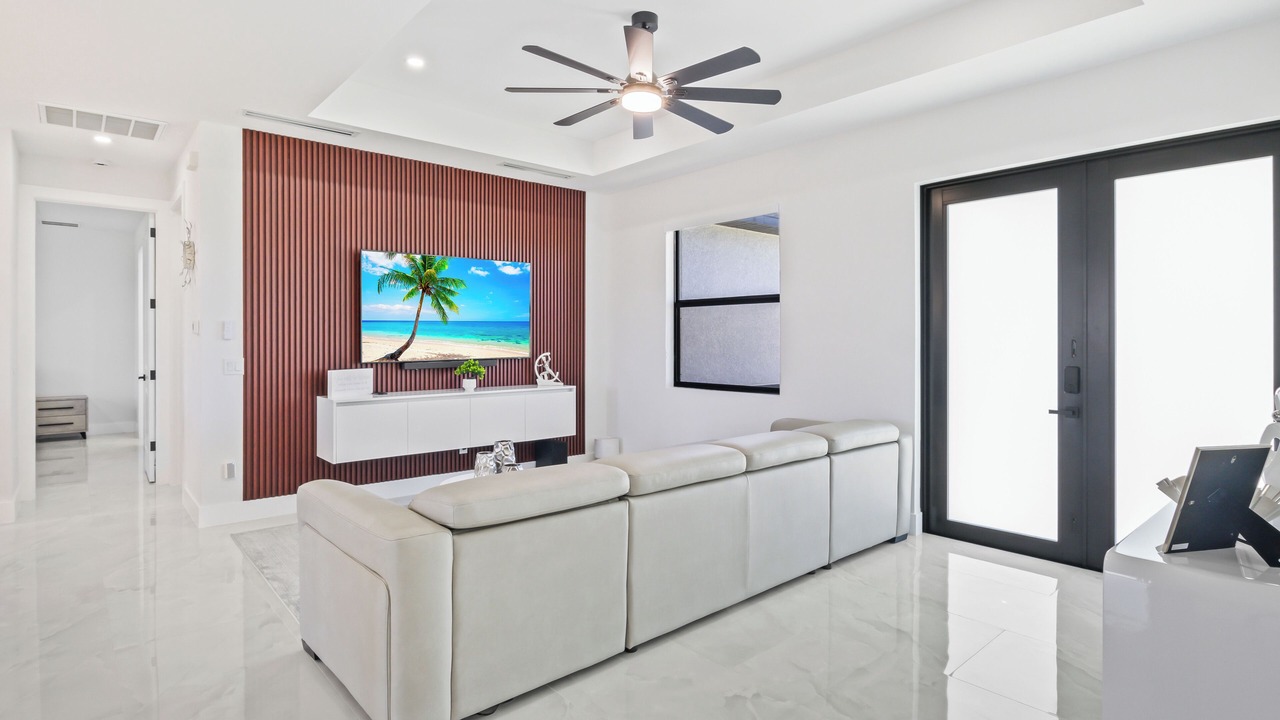 Photo of Livingroom in Diplomat