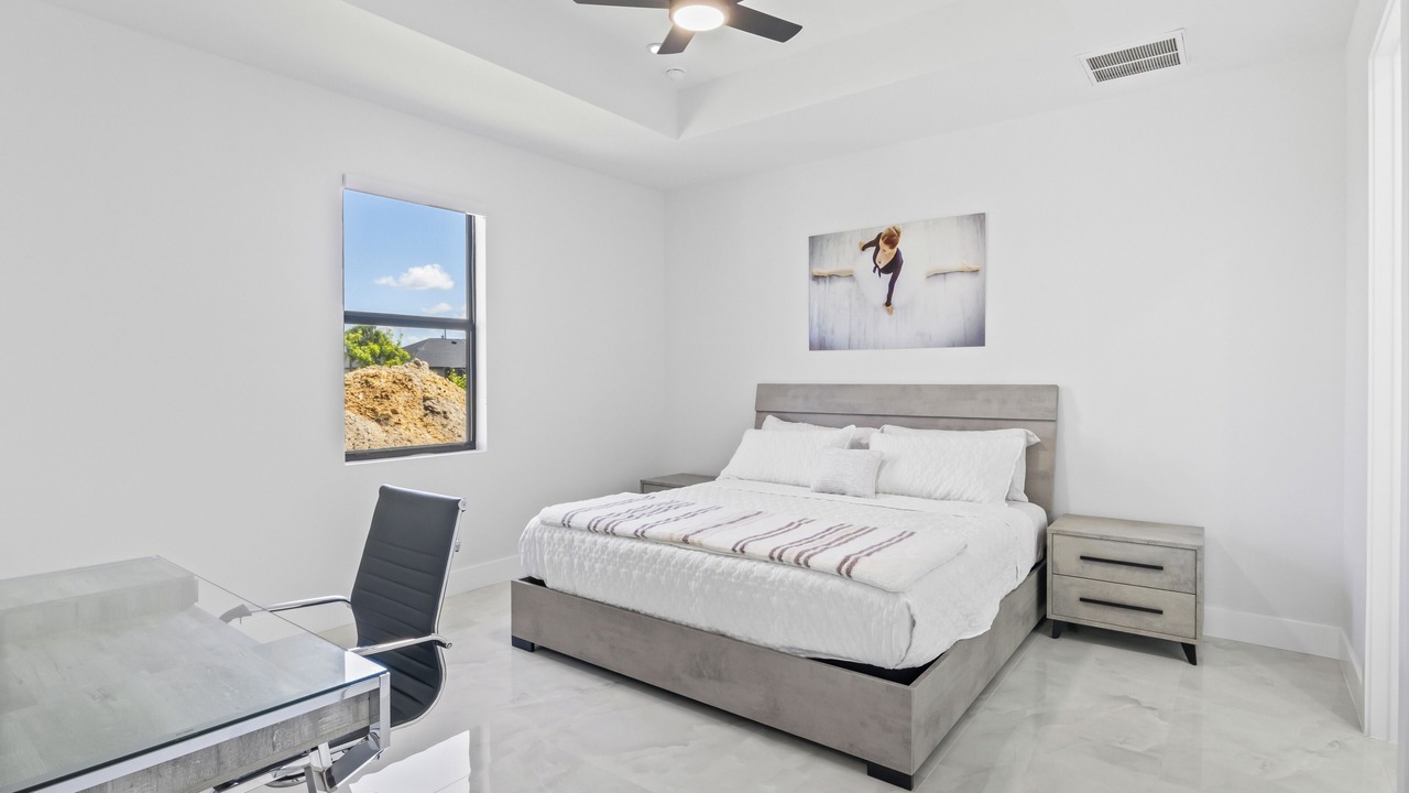 Photo of Bedroom in Diplomat
