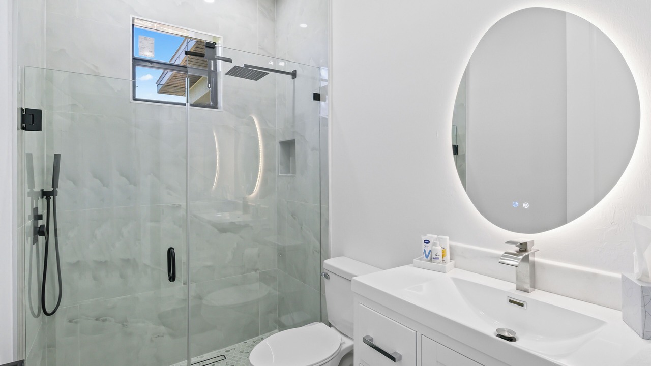 Photo of Bathroom in Diplomat