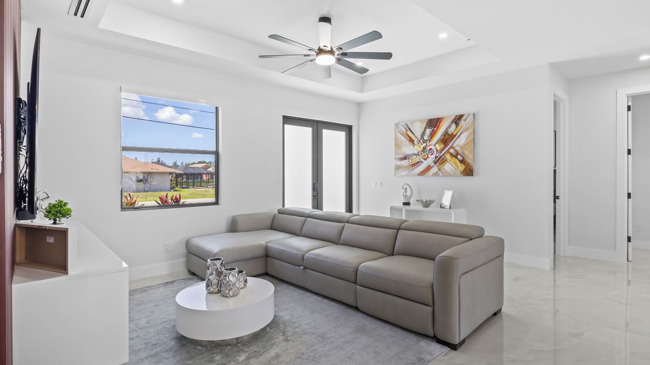 Photo of Livingroom in Diplomat