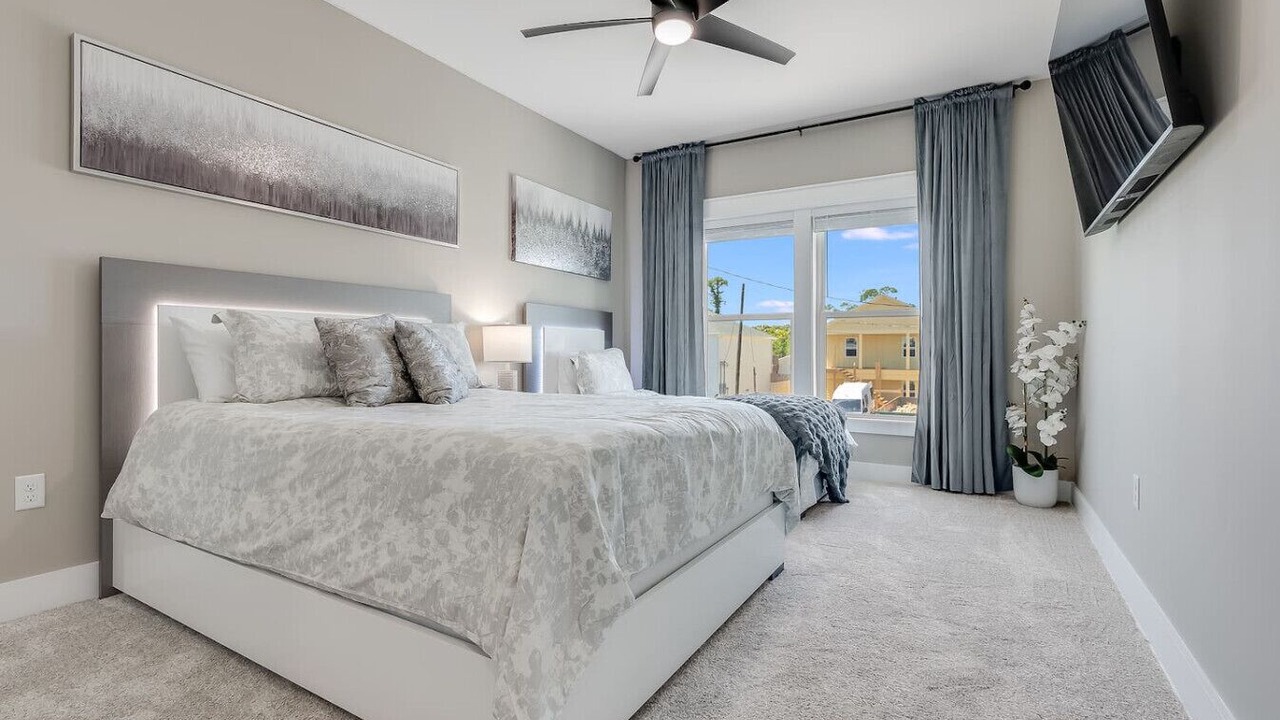 Photo of Bedroom in Upper Grand Lagoon