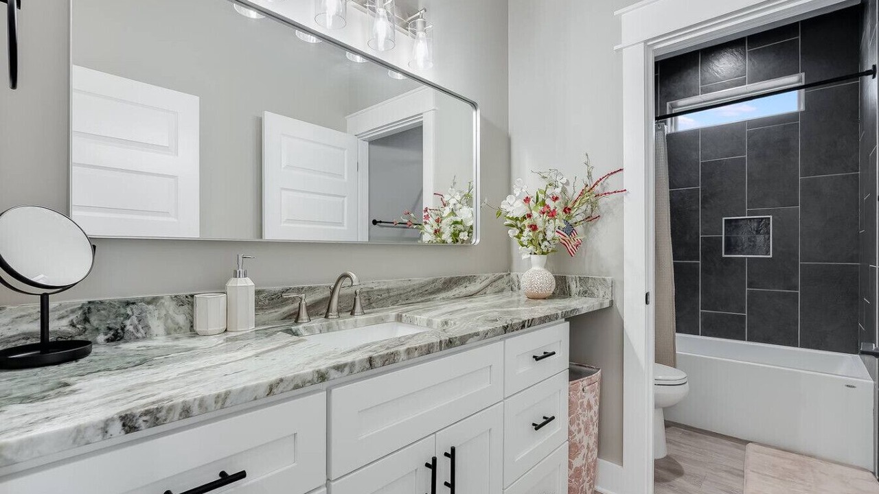 Photo of Bathroom in Upper Grand Lagoon