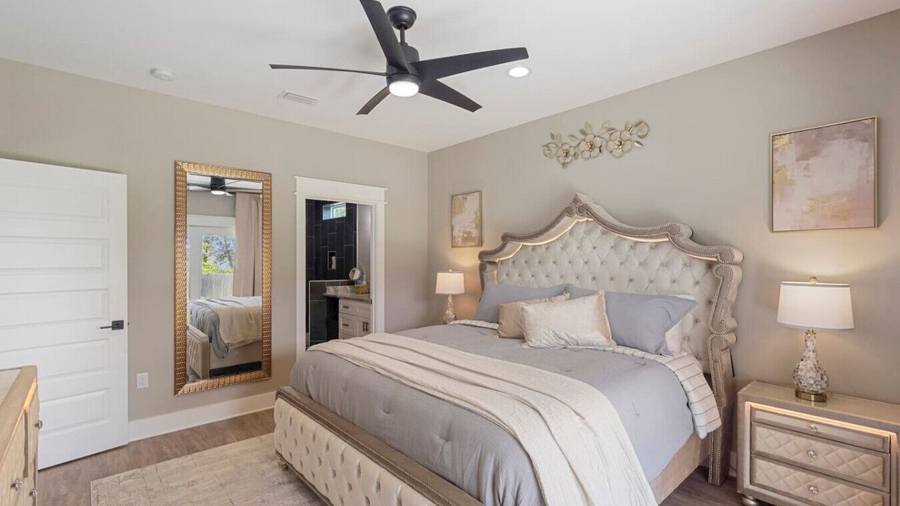 Photo of Bedroom in Upper Grand Lagoon