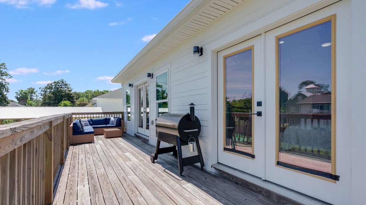 Photo of Patio Balcony in Upper Grand Lagoon