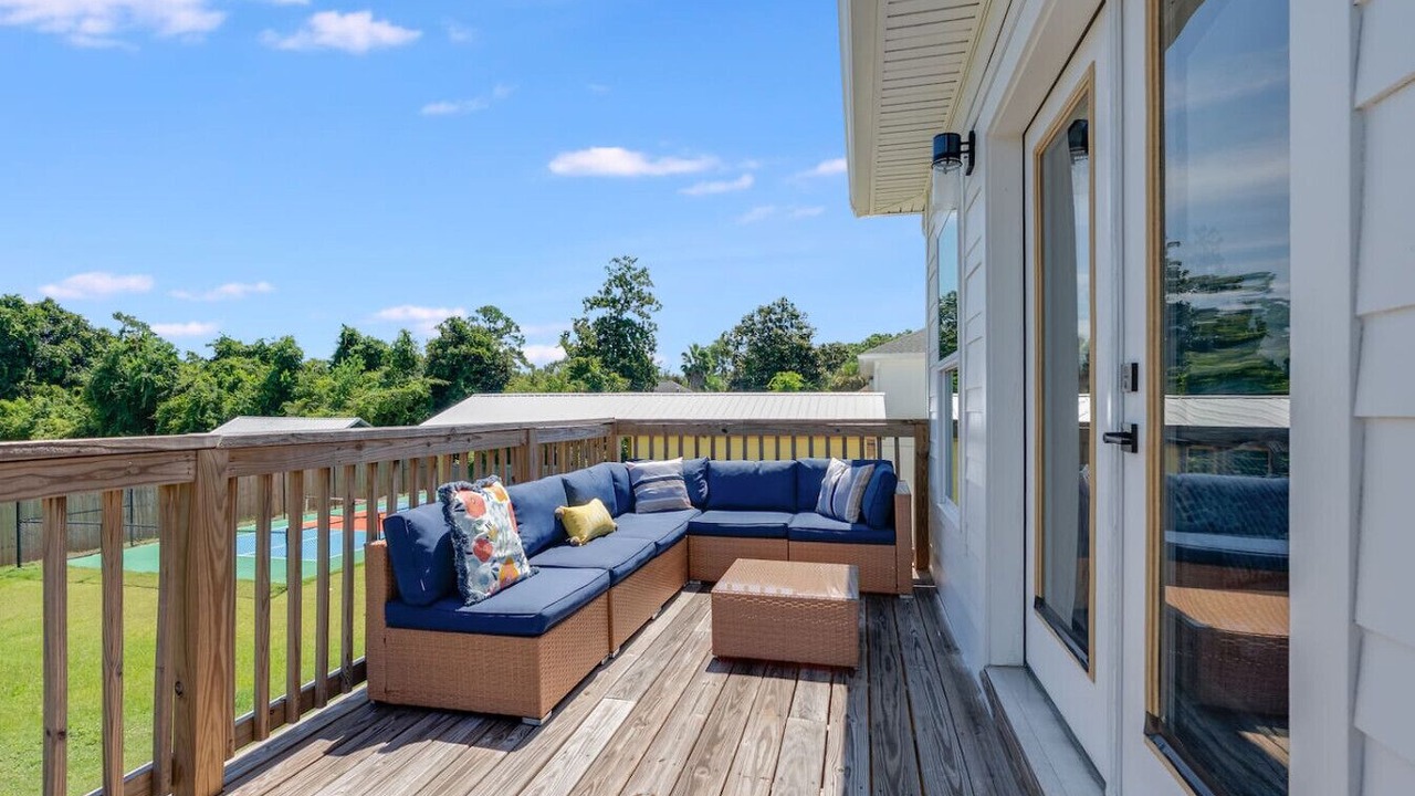 Photo of Patio Balcony in Upper Grand Lagoon