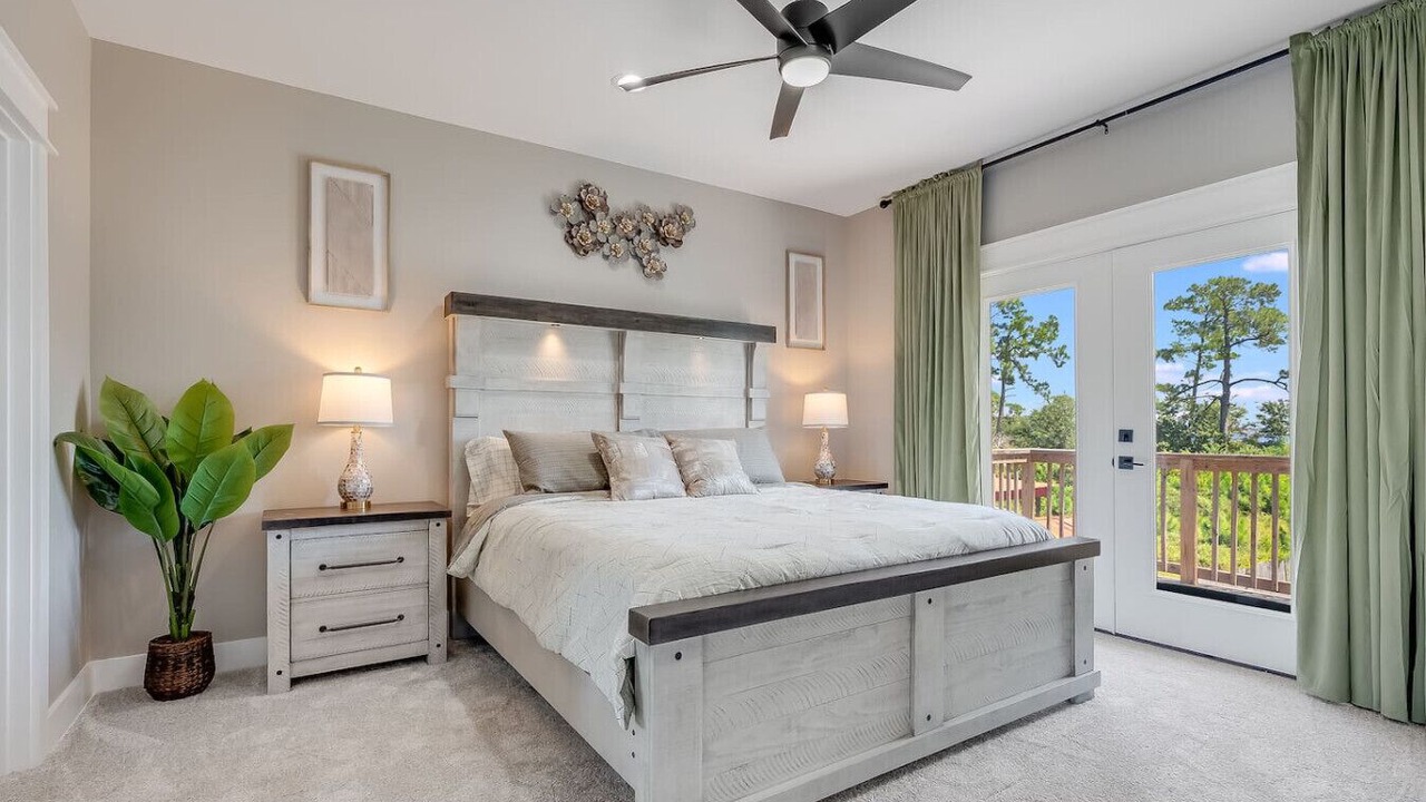 Photo of Bedroom in Upper Grand Lagoon