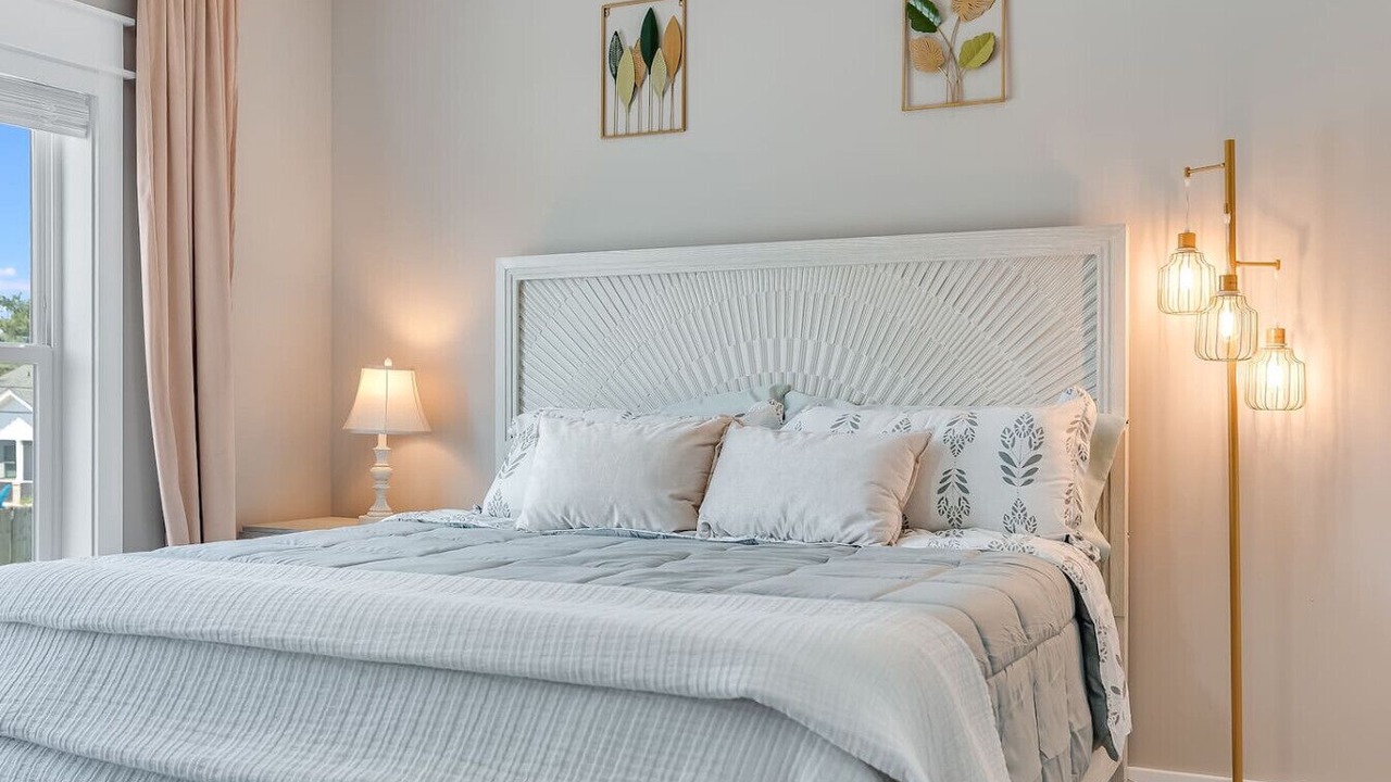 Photo of Bedroom in Upper Grand Lagoon