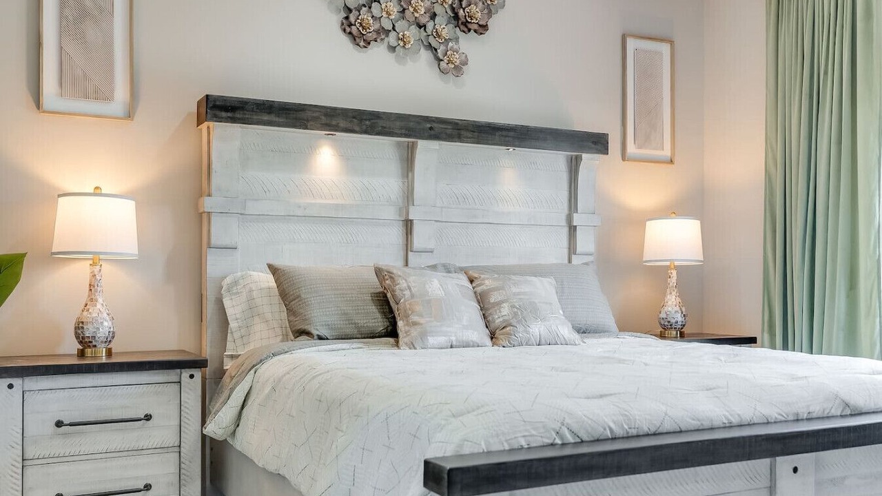 Photo of Bedroom in Upper Grand Lagoon