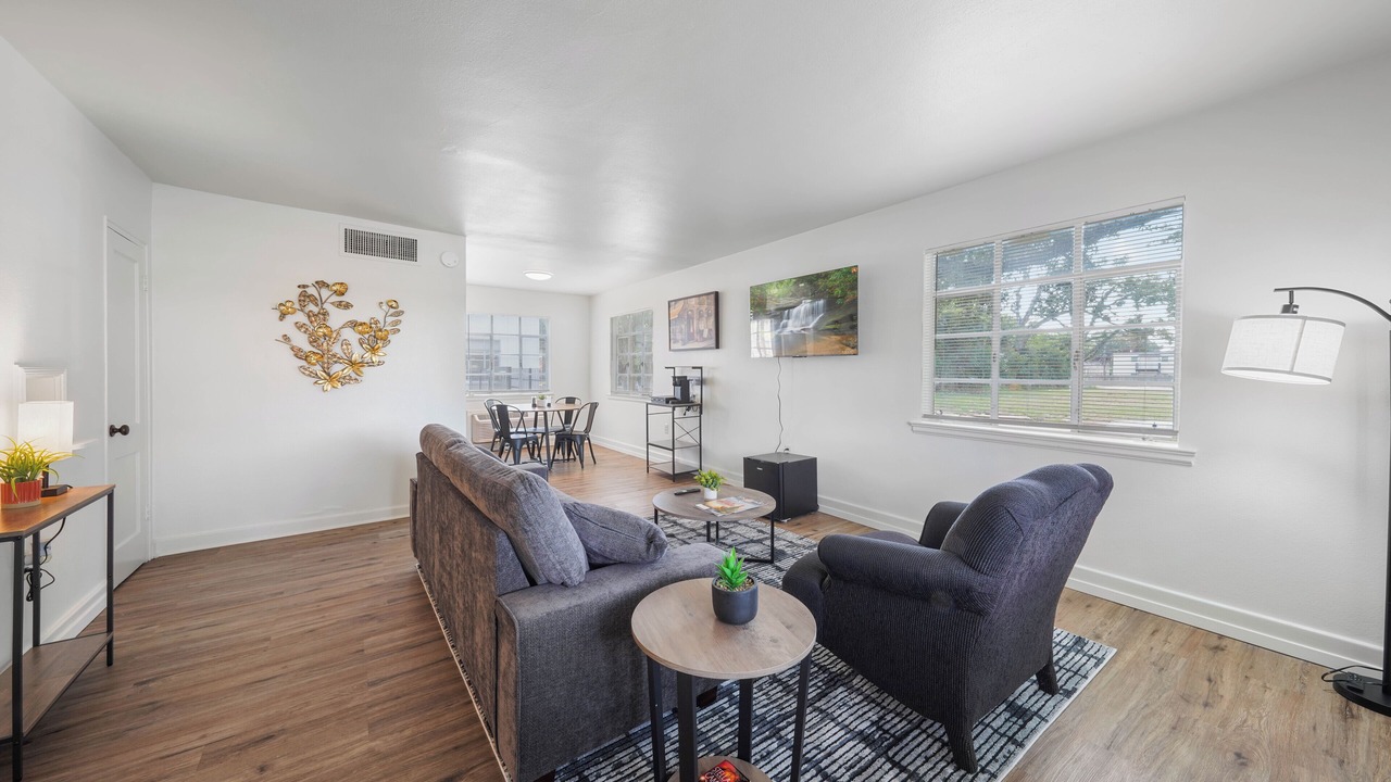 Photo of Livingroom in Highlands - Perkins