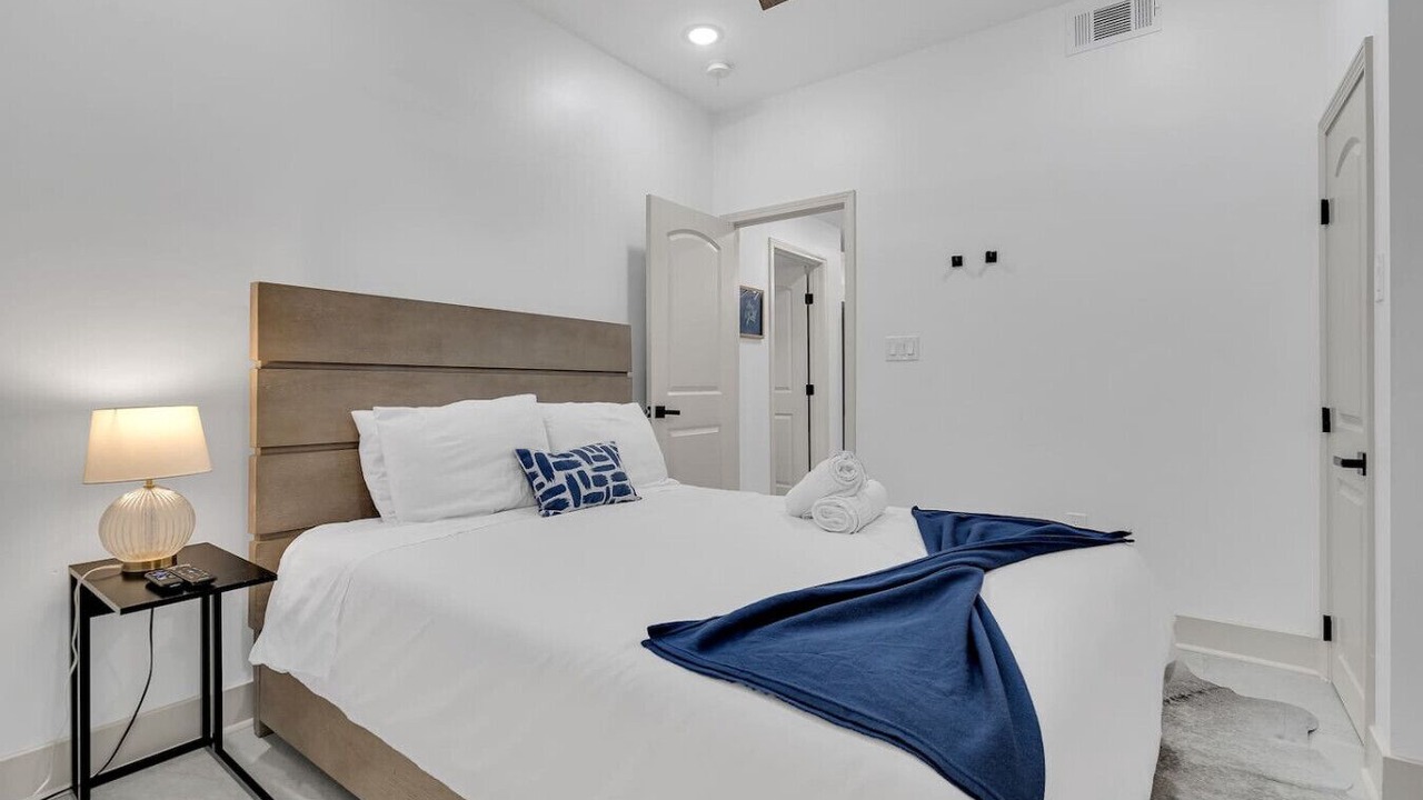 Photo of Bedroom in Tulane - Gravier