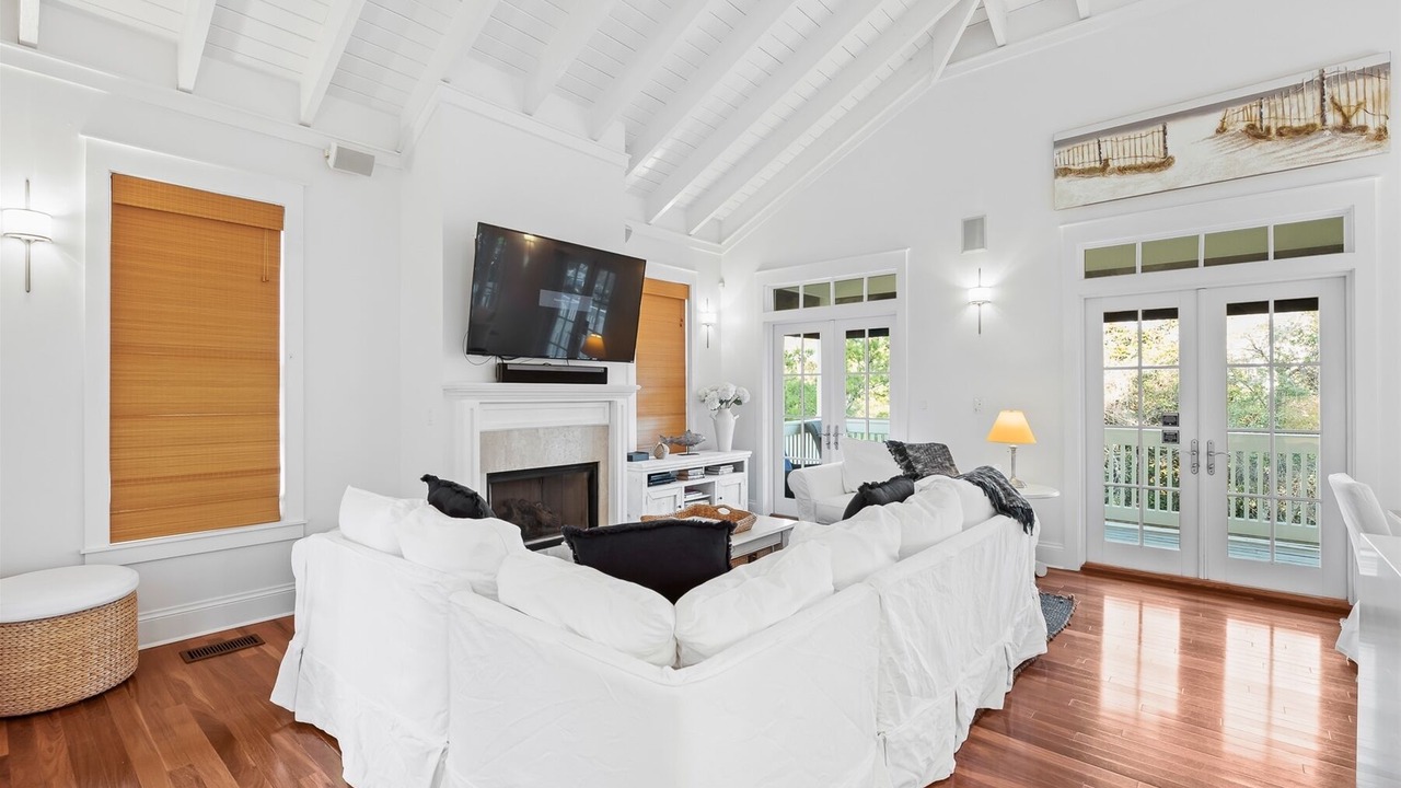 Photo of Livingroom in Cottage District