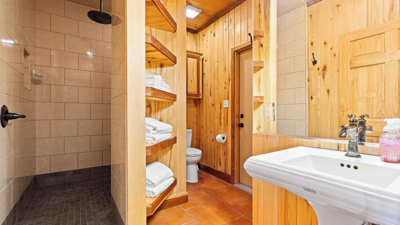 Photo of Bathroom in Carthage