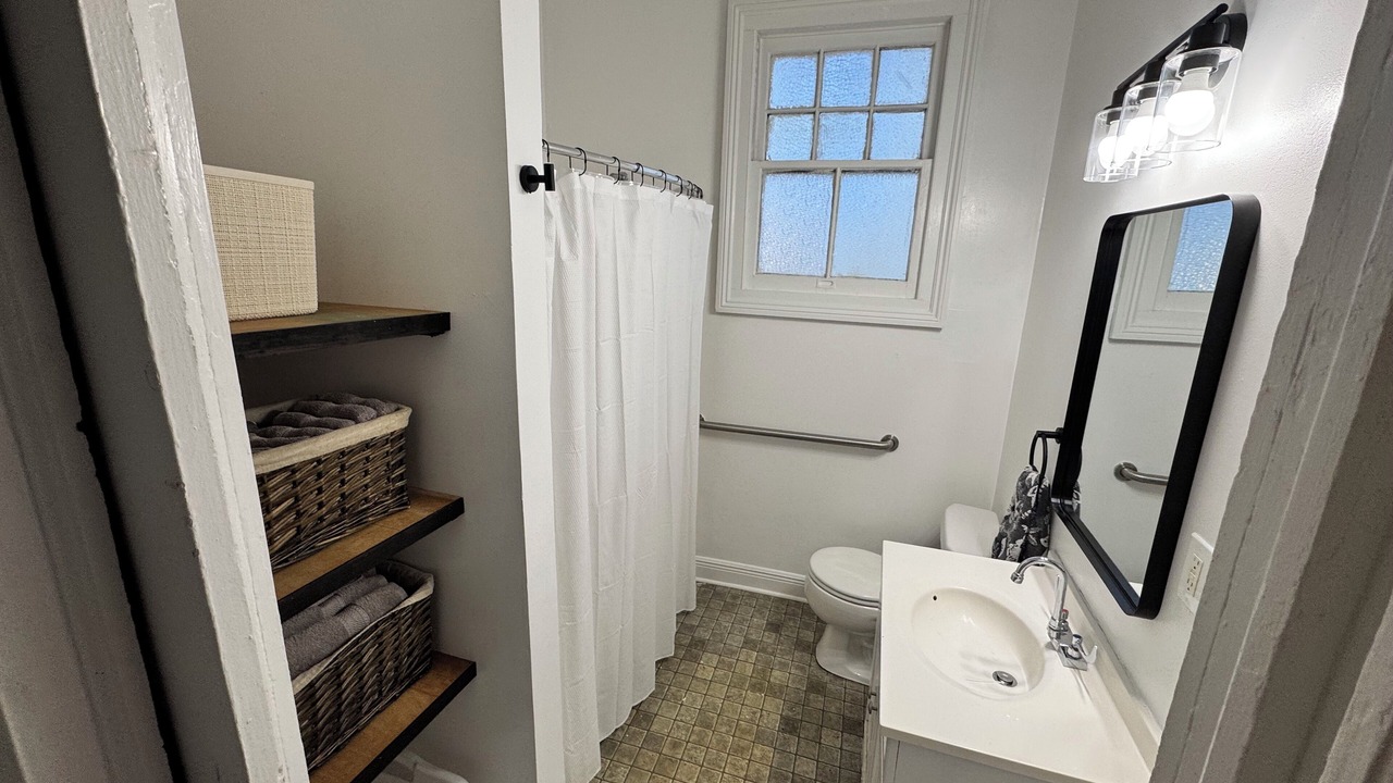 Photo of Bathroom in Mid-City