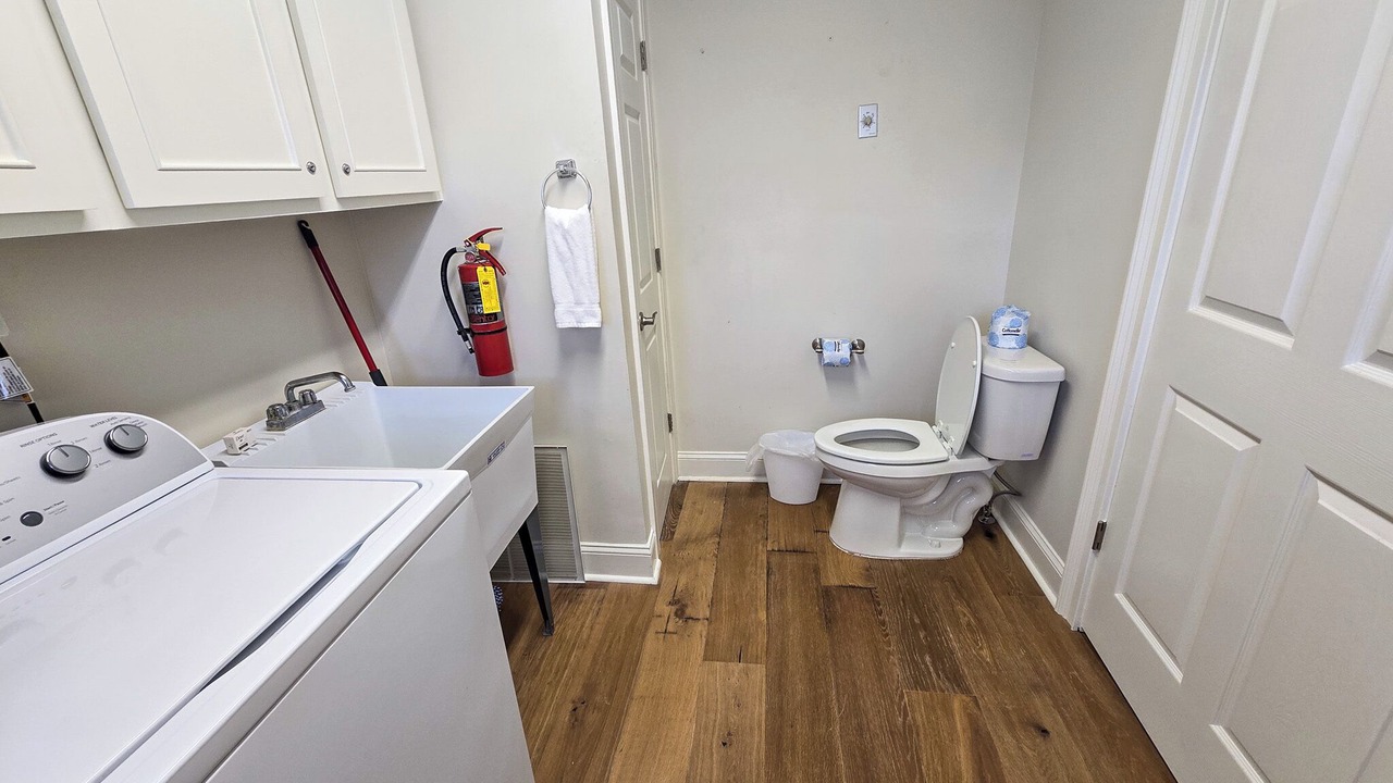 Photo of Bathroom in Plantation