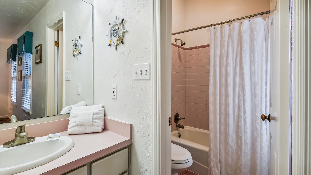Photo of Bathroom in Plantation