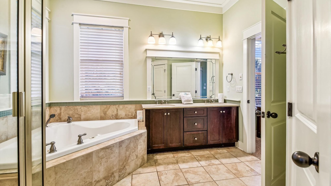 Photo of Bathroom in Sea Palm Village