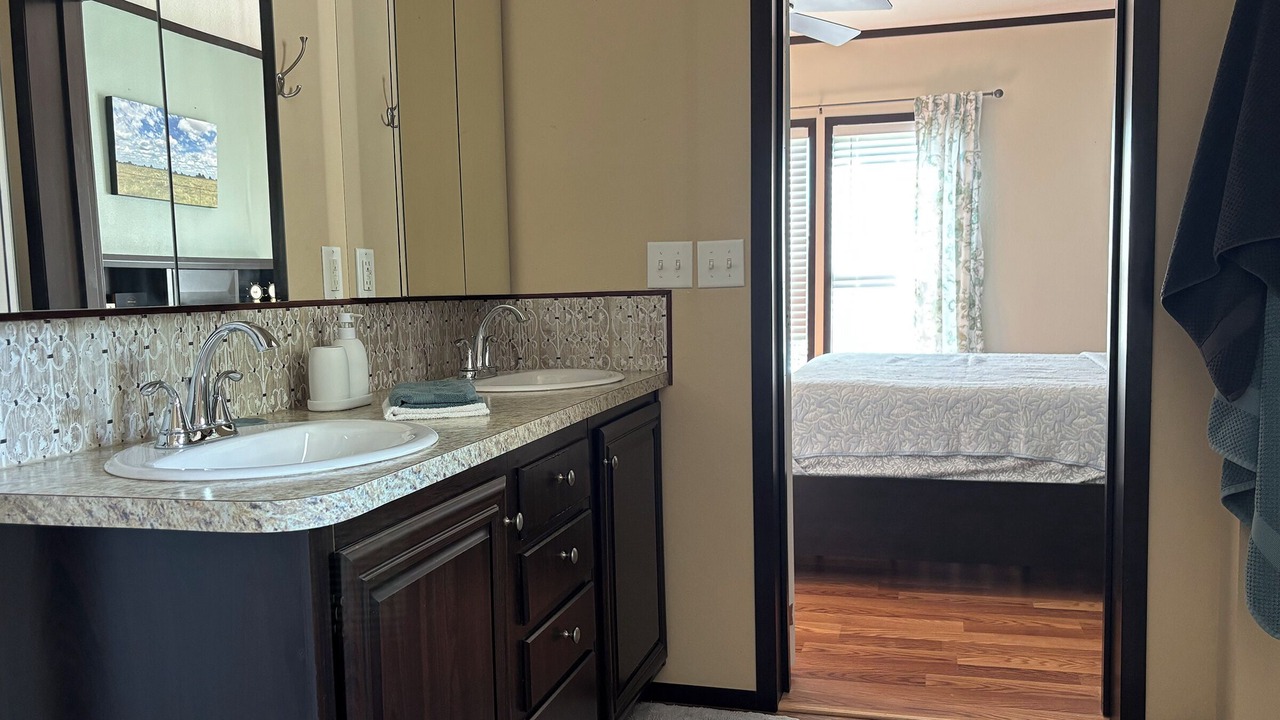 Photo of Bathroom in Navarro County