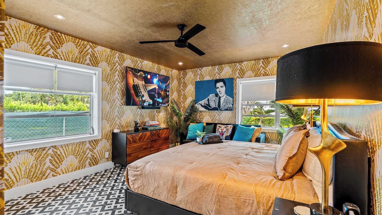 Photo of Bedroom in Lauderdale Beach