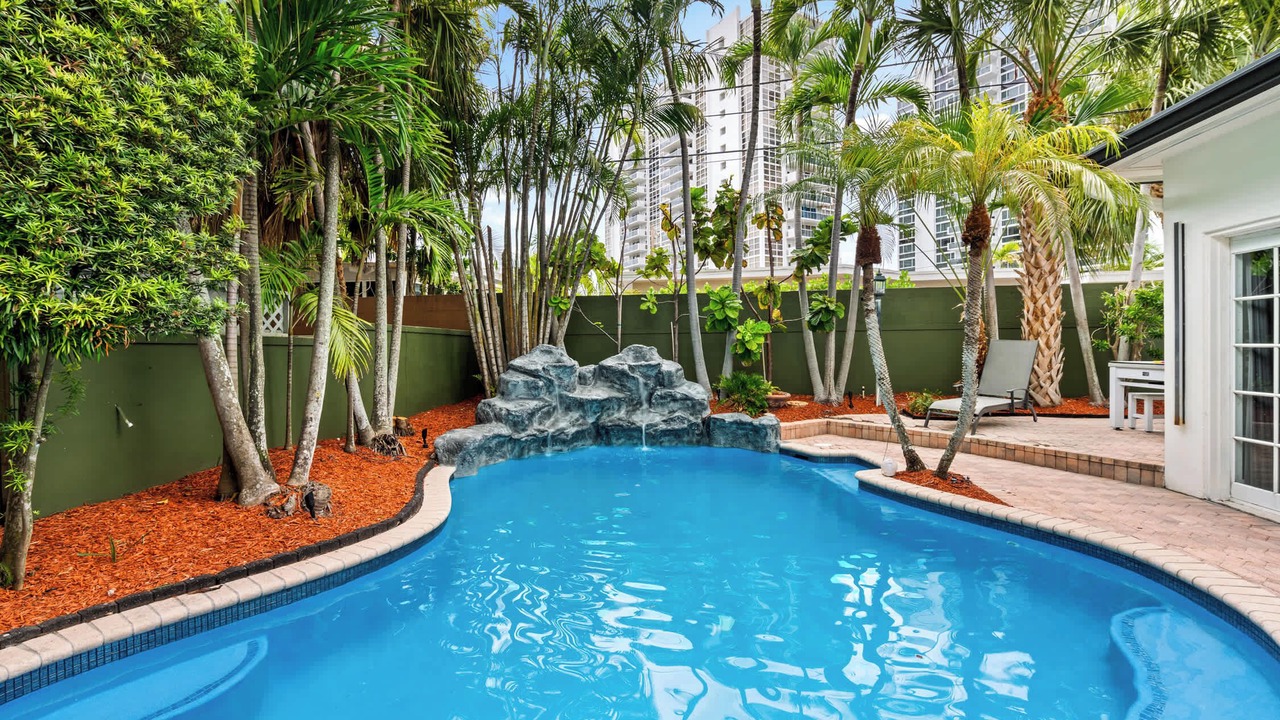 Photo of Outdoor in Lauderdale Beach