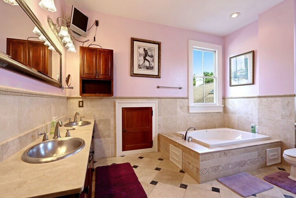 Photo of Bathroom in Treme